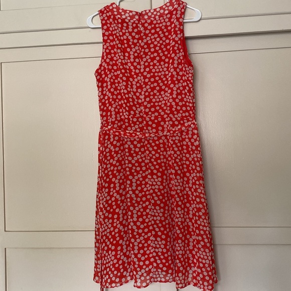 ILE NEW YORK ❤️🤍RED WITH WHITE🤍❤️ POLKA DOTS SLEEVELESS SIZE 8 🌟EUC🌟 - Picture 8 of 16